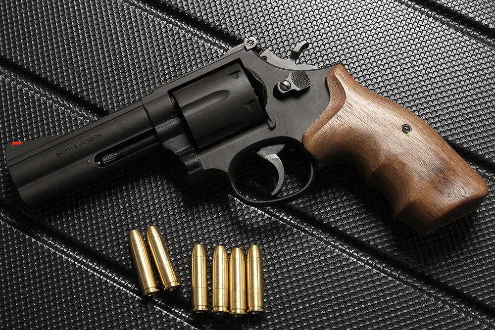 Smith&Wesson M586 4インチ HW 木製グリップ ホルスター付き